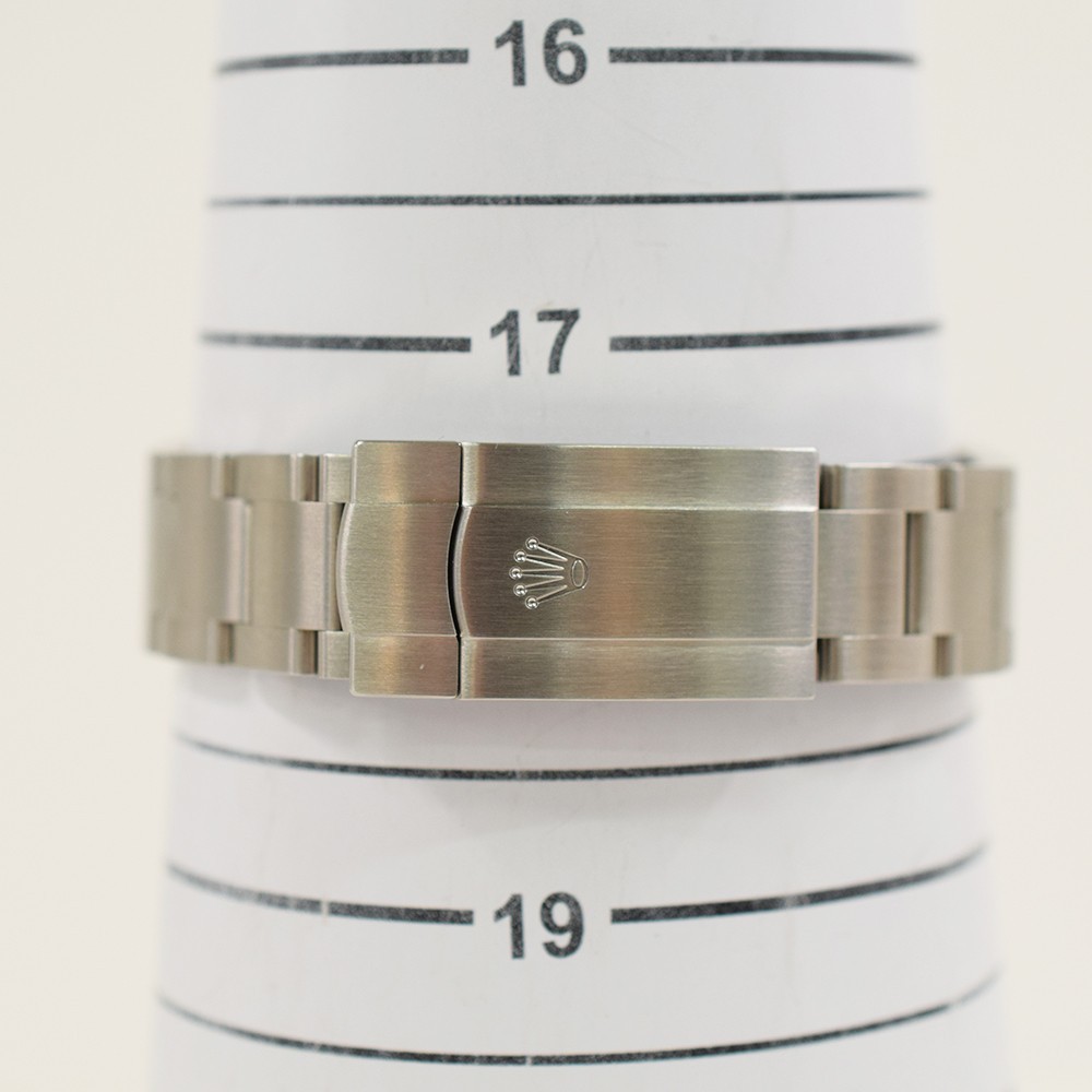 Rolex Oyster Perpetual 41 124300 Celebration Dial Steel Box & Papers Mint