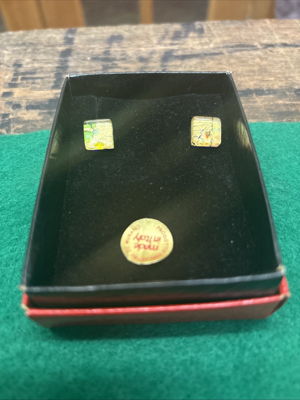 VETRO DI MURANO MADE IN ITALY GLASS SQUARE PENDANT AND EARRING SET SUEDE BAND