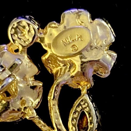 Vintage NAT LANDAU HYMAN Gold Tone Crystal & Rhinestone Flower Brooch Pin Signed