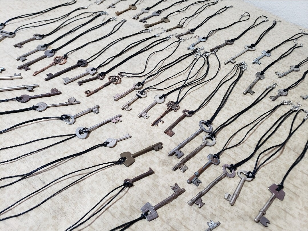 10 Pcs Repurposed British & Vintage-Style Jewelry Box Key Necklace LOT (RANDOM)