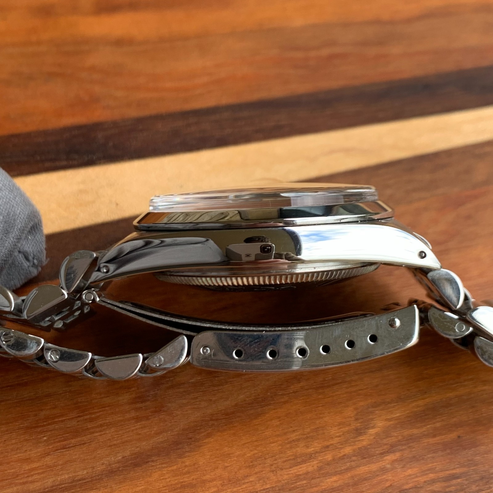 Rolex Oyster Perpetual Date Ref. 15000 Grey Dial Automatic Wristwatch