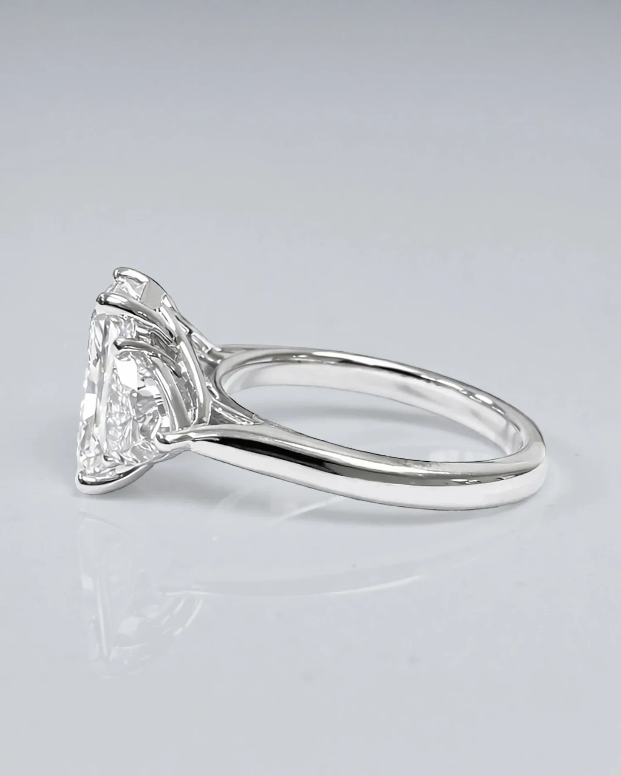 IGI 5.50 Ct Radiant Cut EF/VS1 Lab Grown Diamond Three Stone Ring 14K White Gold