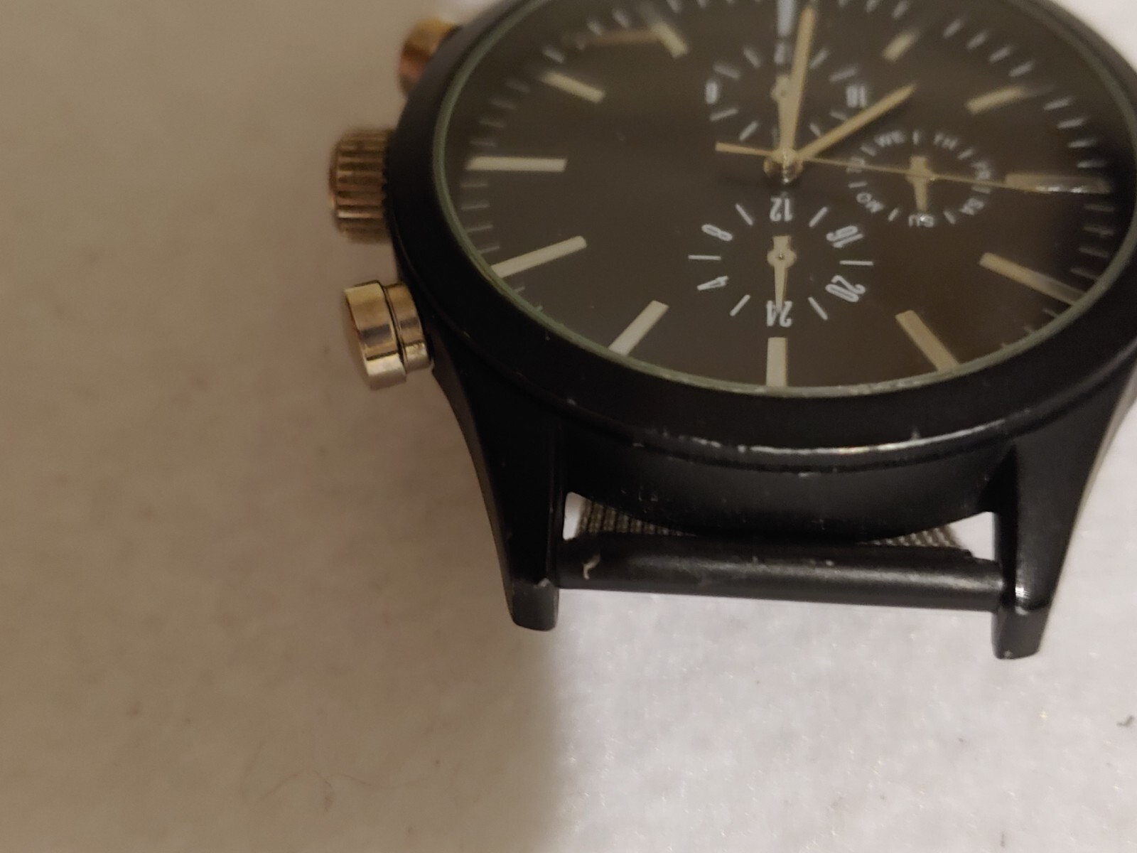 Accutime Watch Corp – Men’s Watch – #0118 – NEW Battery – Works good