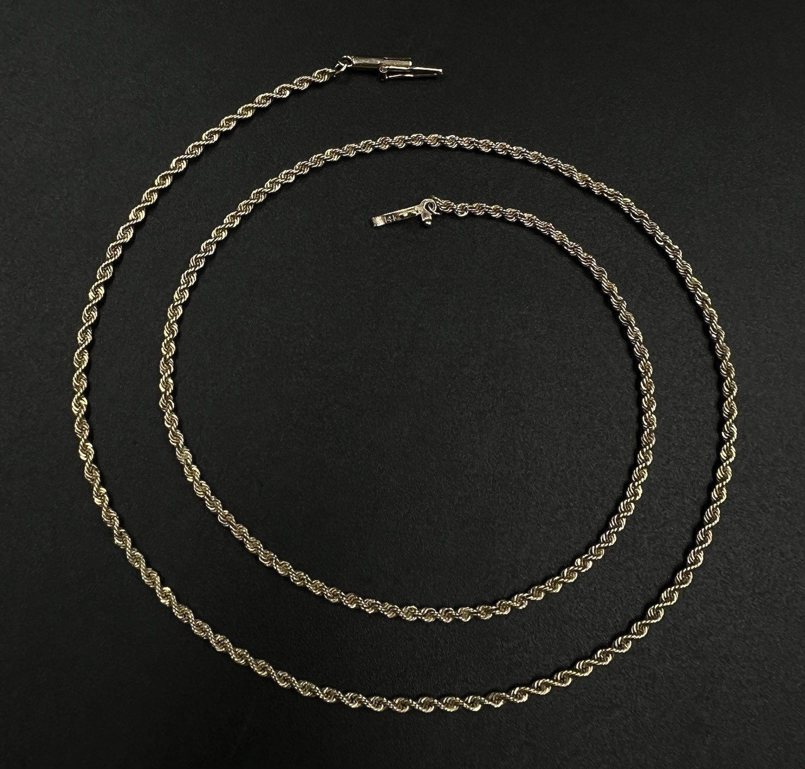 18.25” 14K Solid Yellow Gold Rope Chain | 5.78g | 1.8mm | Barrel Clasp |