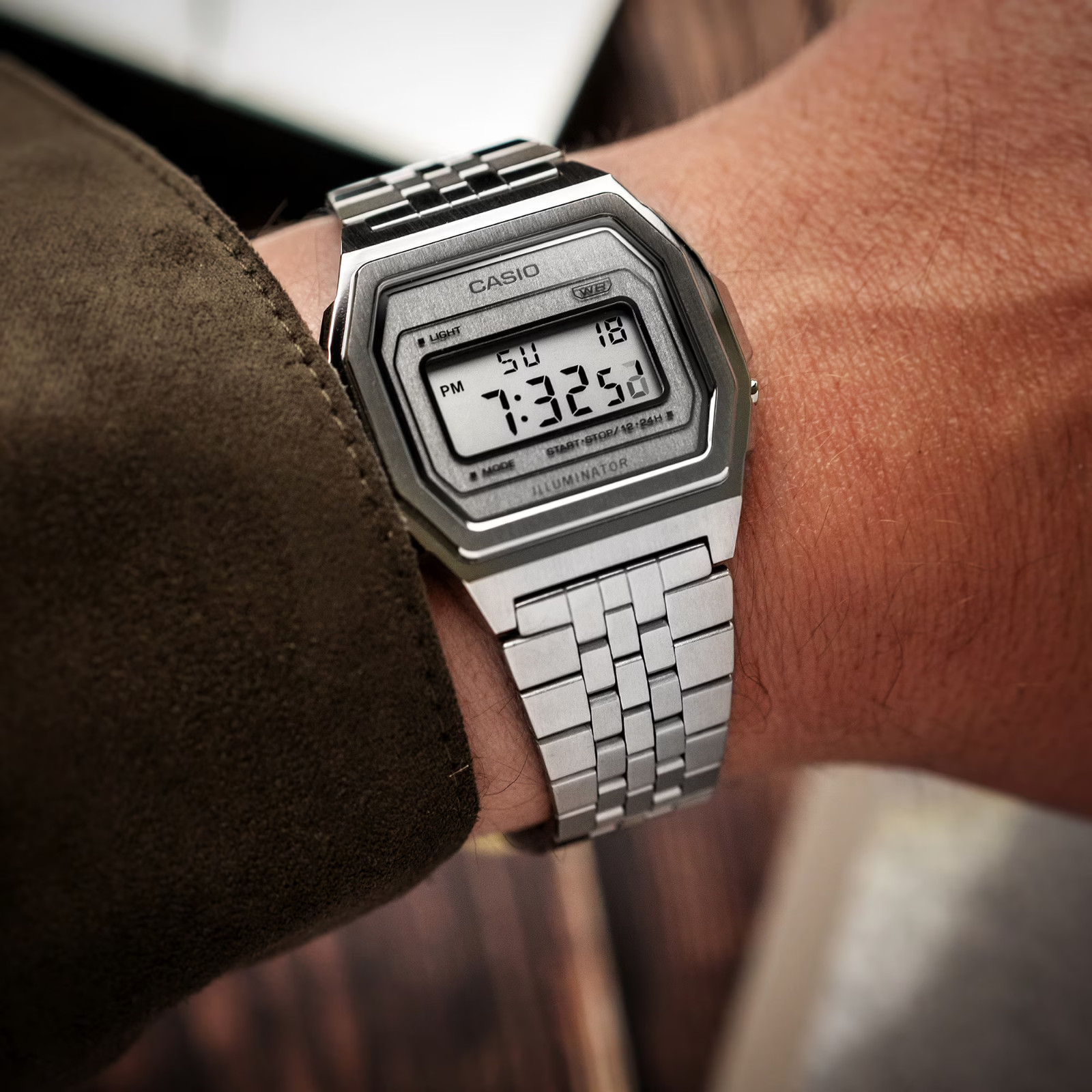 Casio Unisex Vintage Stainless Steel Digital Watch – A1000A-7EF NEW