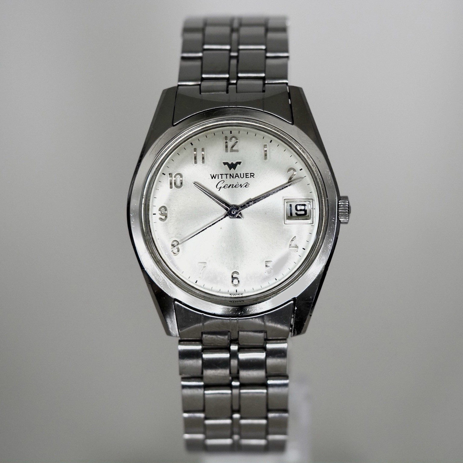 Vintage 1960’s WITTNAUER Geneve 34 mm – All Original w/ Box – SERVICED