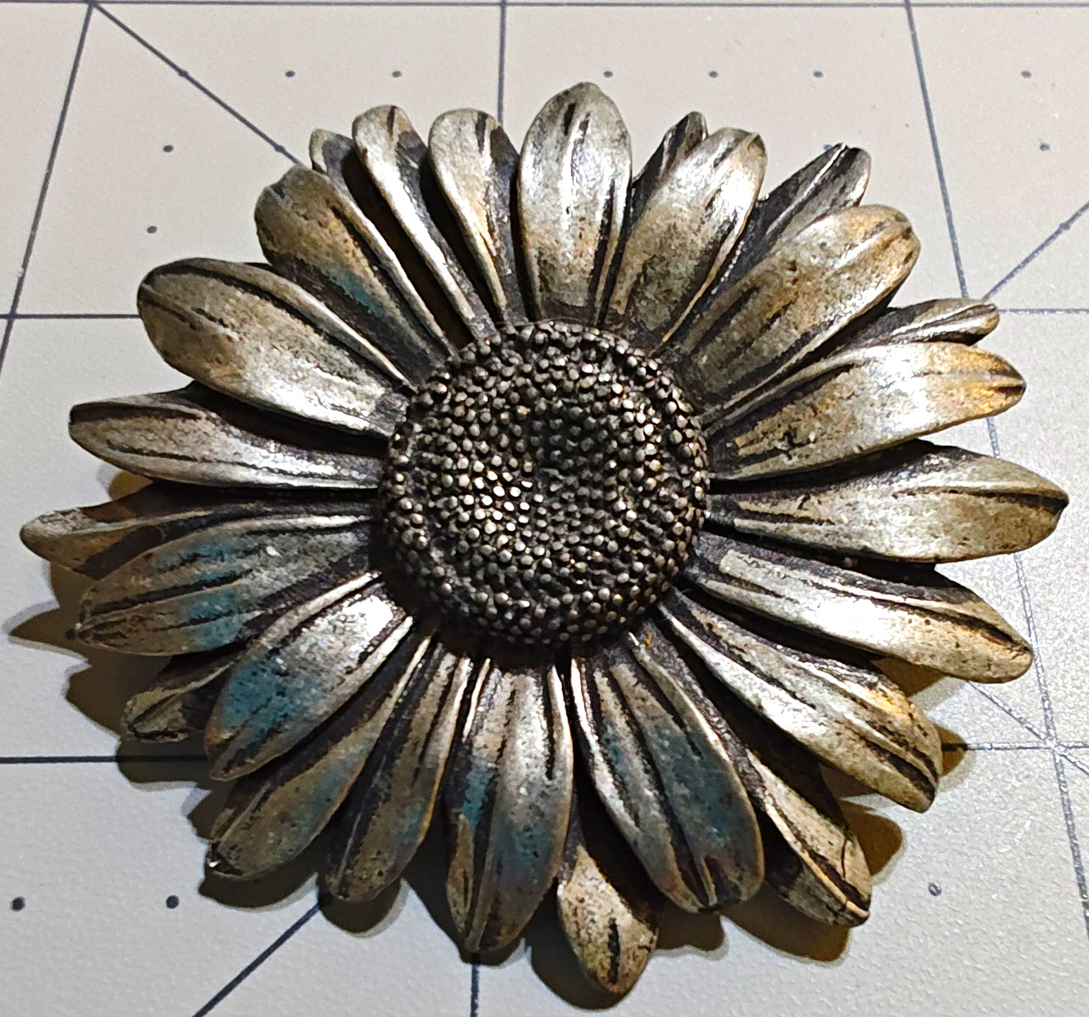 Seagull Pewter Signed Flower Brooch Pin Silver Tone Pewter 2 in No Stone IP 297
