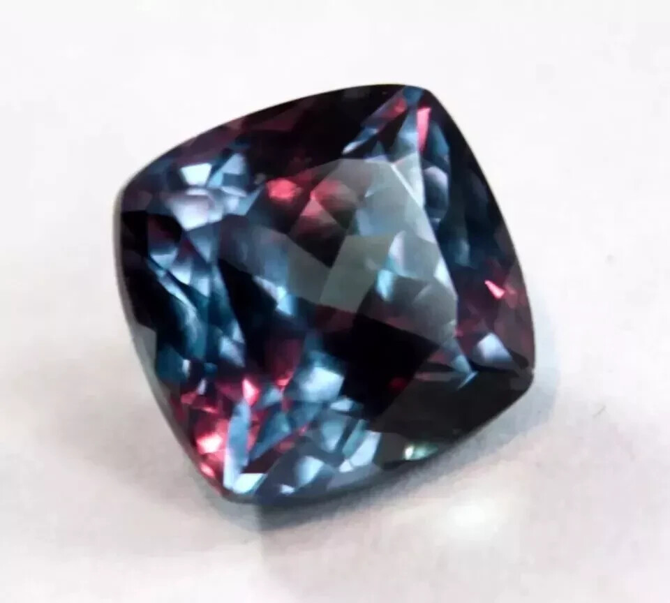 VVS Alexandrite Cushion Colour Change 9-11Ct Natural EGL Certified Gemstone