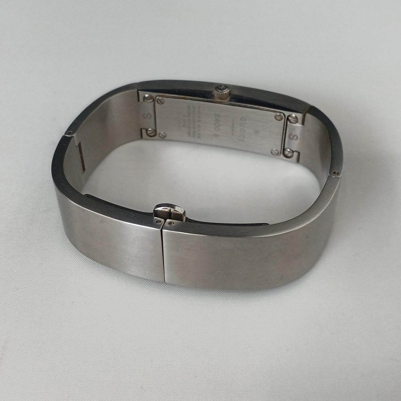 Gucci 2400S Quartz Women’s Watch Analog 1-Year Warranty
