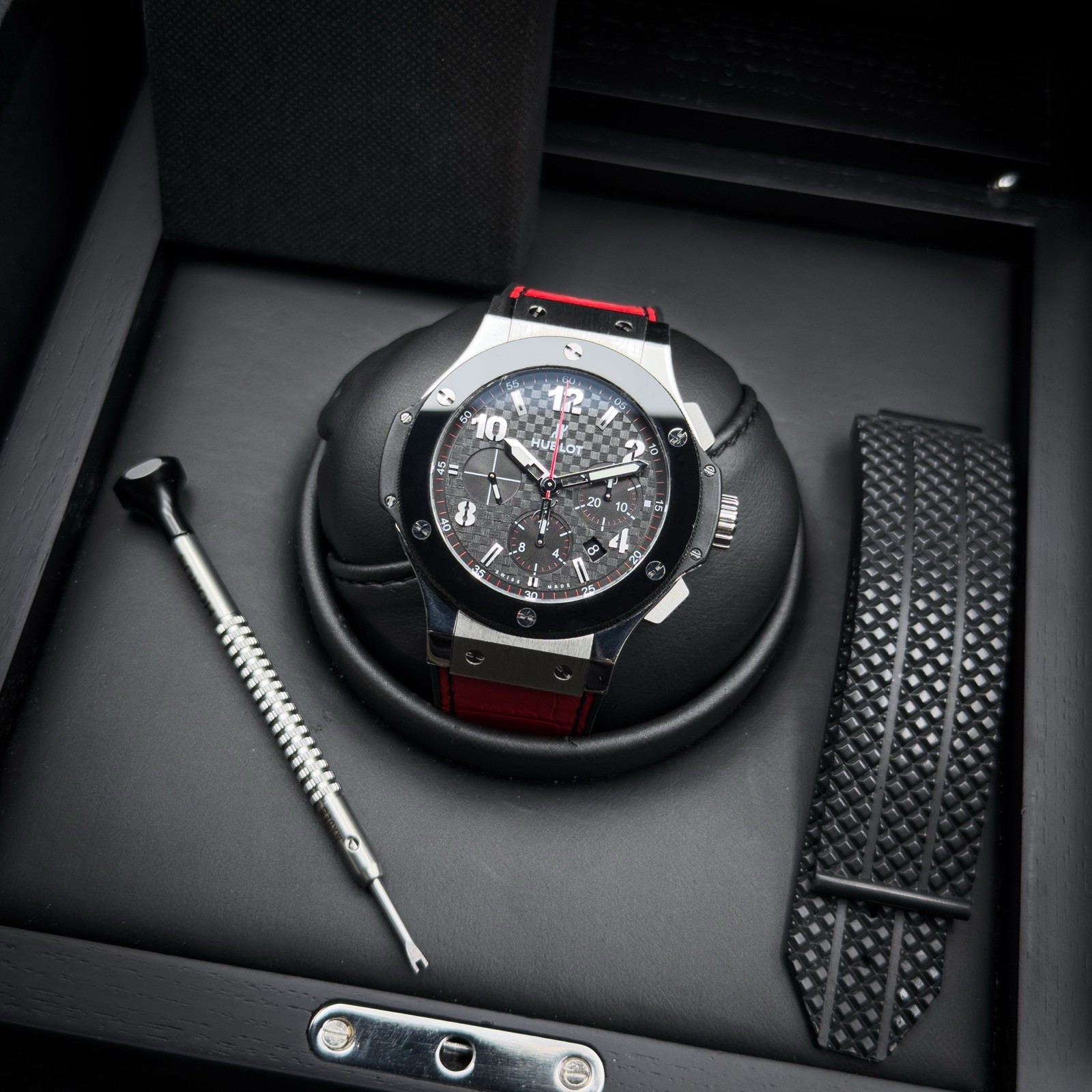 Hublot Big Bang Chronograph 301.SB.131.RX Carbon Dial / Ceramic + Extra Strap