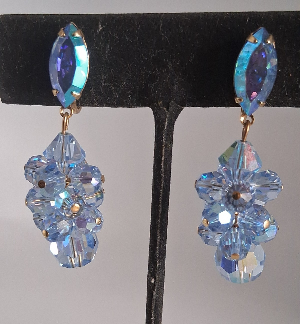 VINTAGE IRIDESCENT BLUE AB RHINESTONE CRYSTAL BEAD DANGLE DROP CLIP EARRINGS 2″