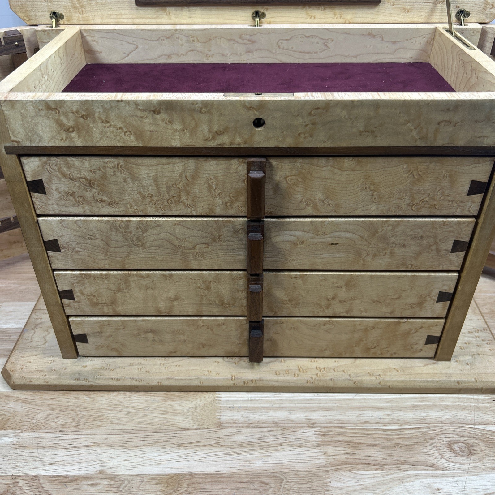 Jewelry Box Handmade Artisan Birdseye Maple Walnut Accent Inlay Lined Dovetail