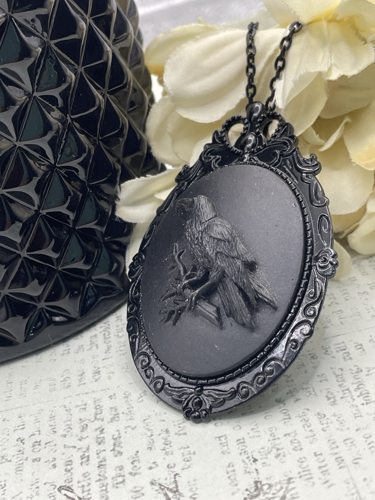 Black Raven Crow Cameo Necklace Pendant Brooch Pin Hat Halloween Costume Jewelry