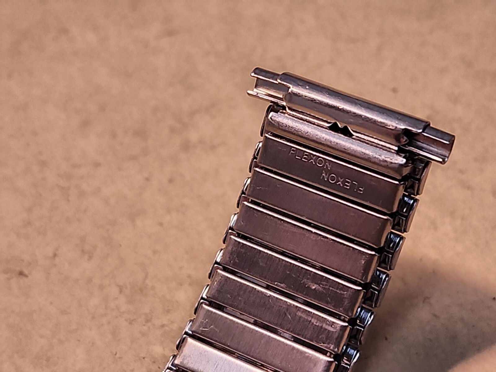 NOS Kreisler Flex-On Two-Tone SS 17-21mm Adj Straight Ends Expansion Watch Band