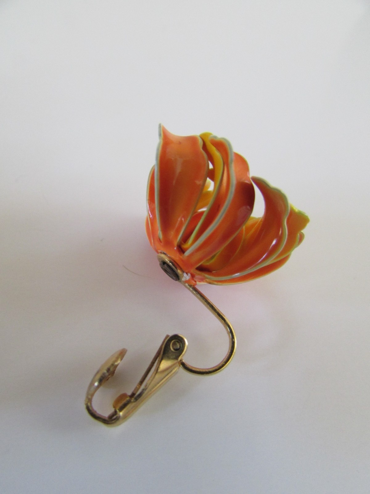 Vintage 70’s Enamel Marigold Chrysanthemum Flower Pin Brooch & Earring Set