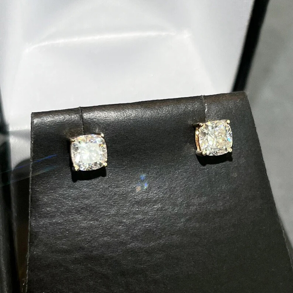Certified 0.70-10.00ctw D/FL Cushion Cut Moissanite S925 Solitaire Stud Earrings