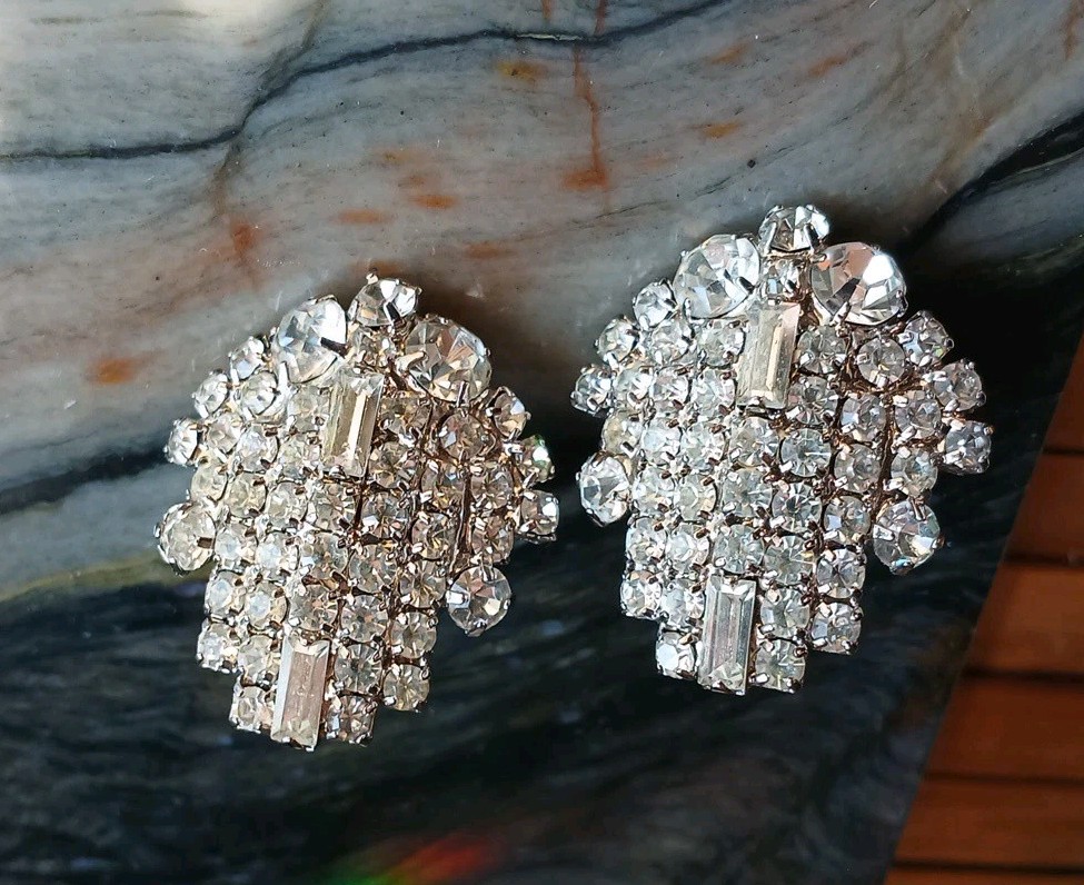 VTG Unsigned Designer Earrings ClipOn Clear Rhinestones Prong Set Art Deco Style