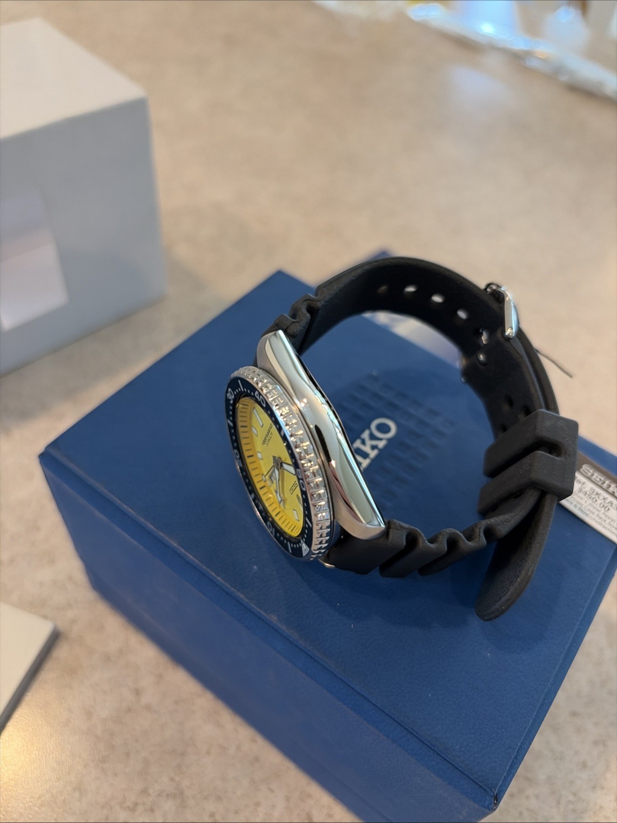 Seiko Yellow Men’s Watch – SKXA35 **New Never Worn**