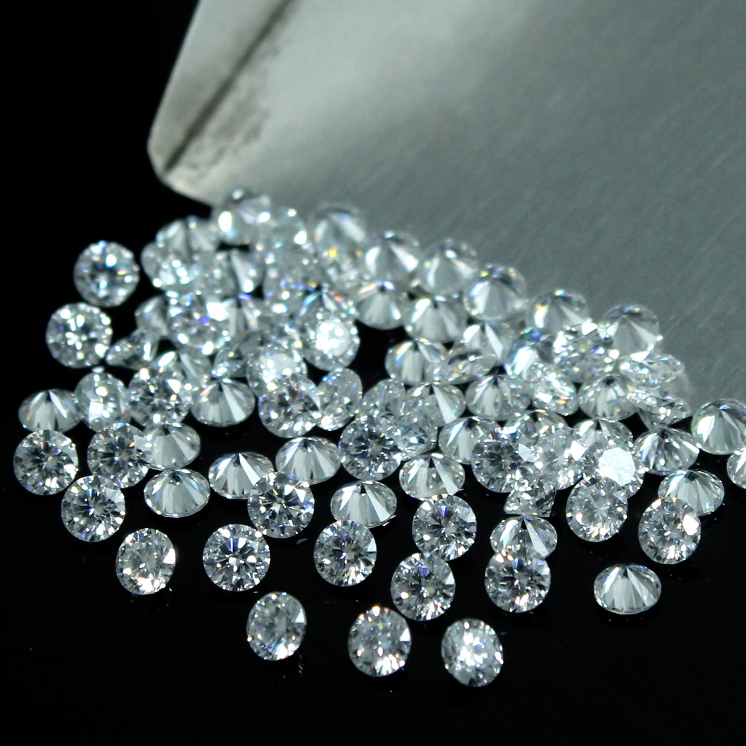 100 Pcs Lot Natural D Color VVS1 Brilliant Cut 1.00 MM Round White Loose Diamond
