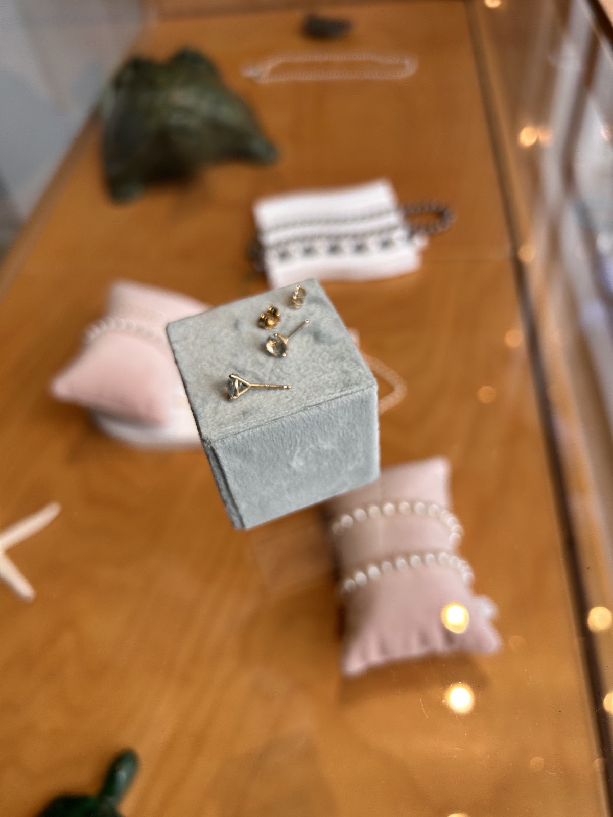 14k Solid Yellow Gold Natural Martini-Set Aquamarine 3-Prong Stud Earrings Pair