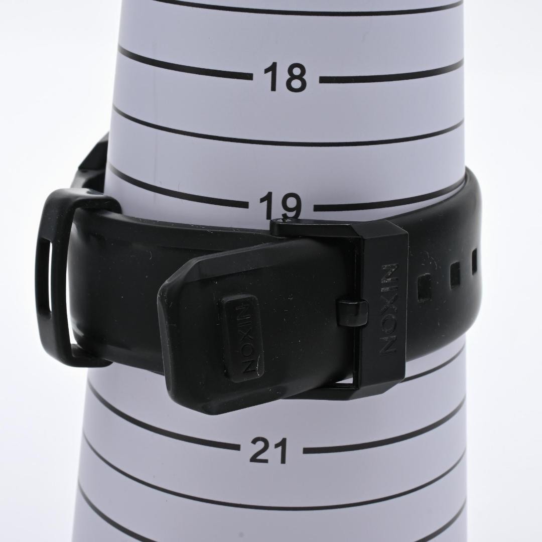 Excellent condition, fully functional NIXON THE RUCKUS all-black polycarbonate g