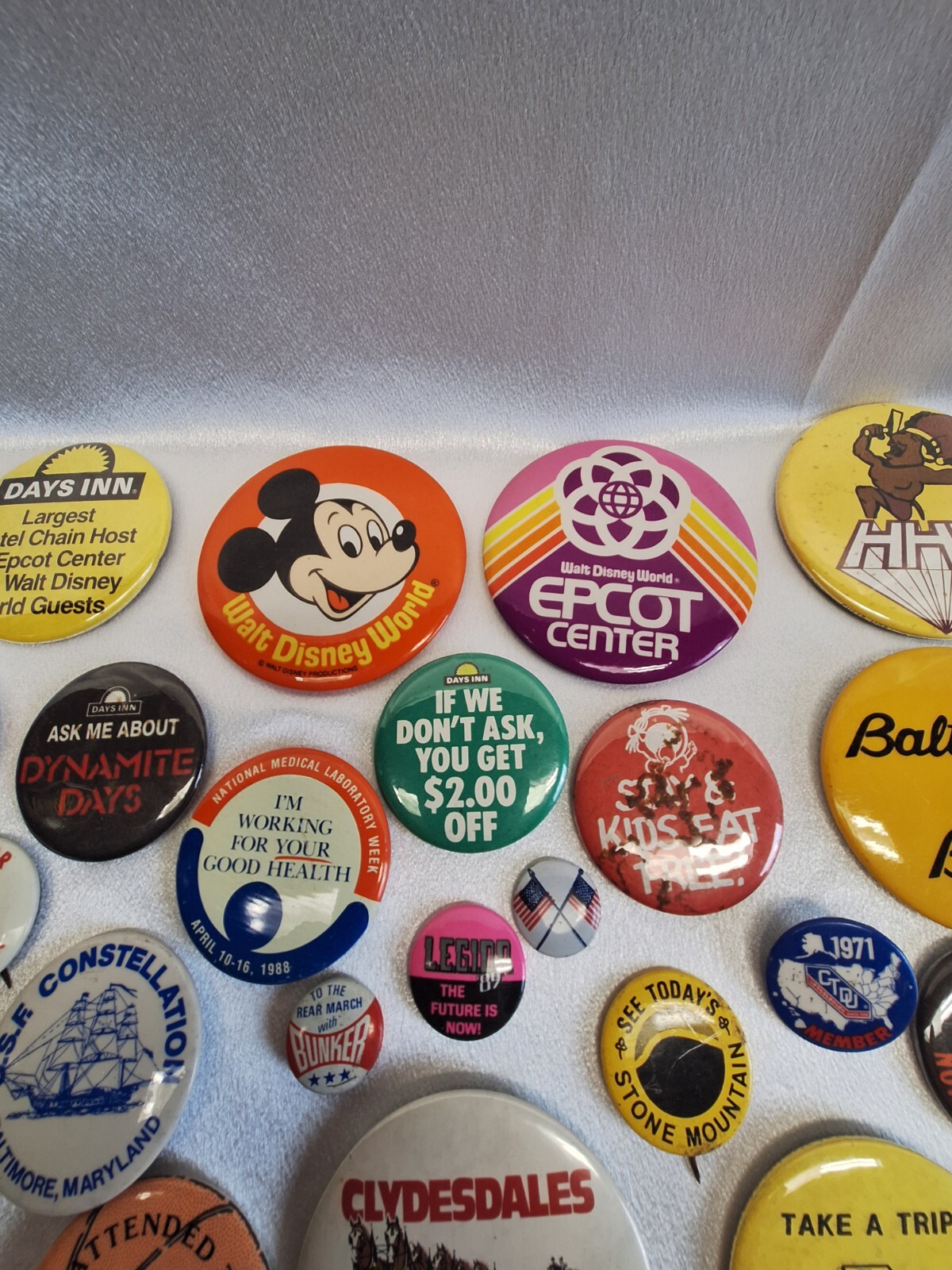 Eclectic Lot of Vintage 70’s Era and 80’s Disney Hotel and More Pinback Buttons