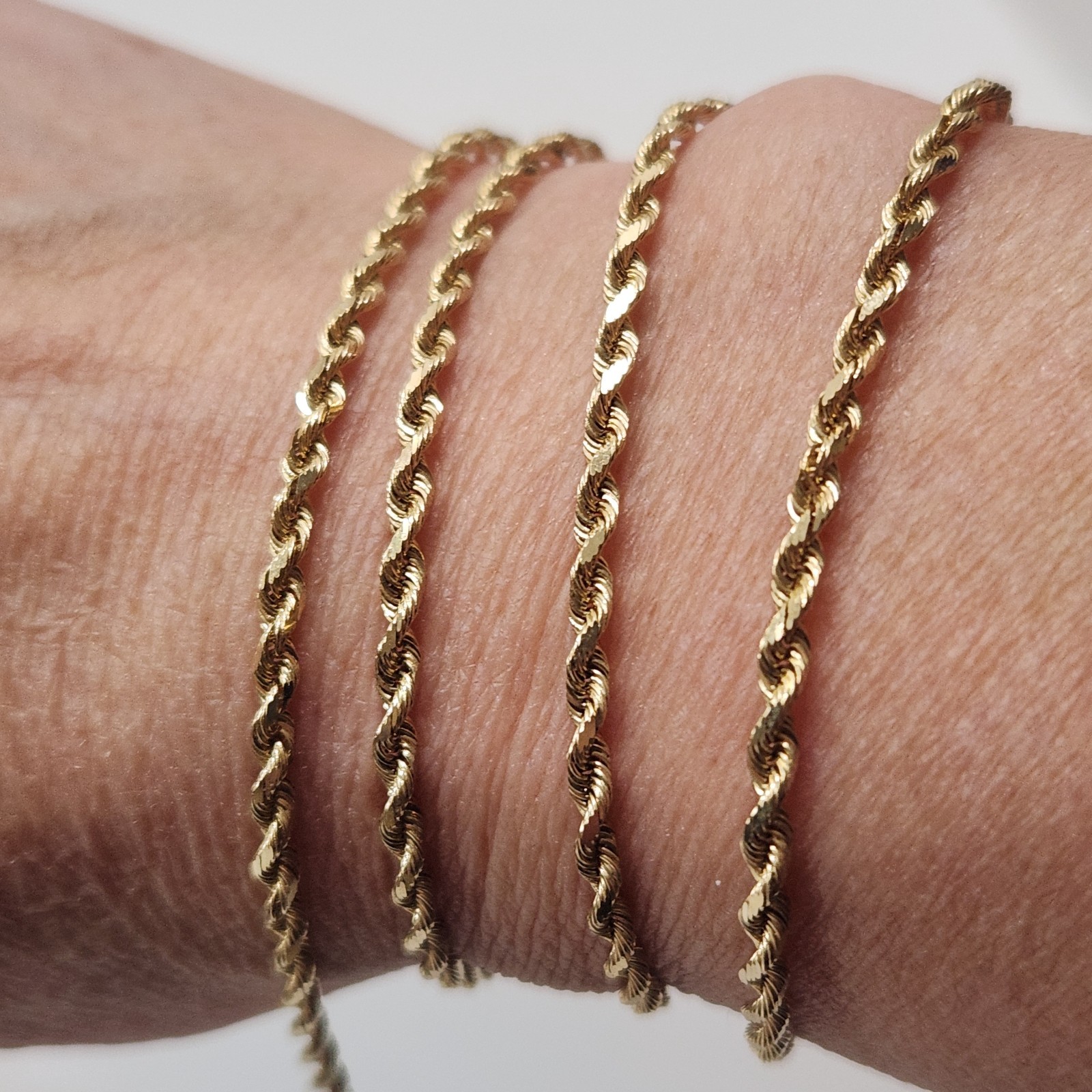 14K Solid Gold Diamond Cut Rope Chain 24″ 2.5 mm 8.8 Grams