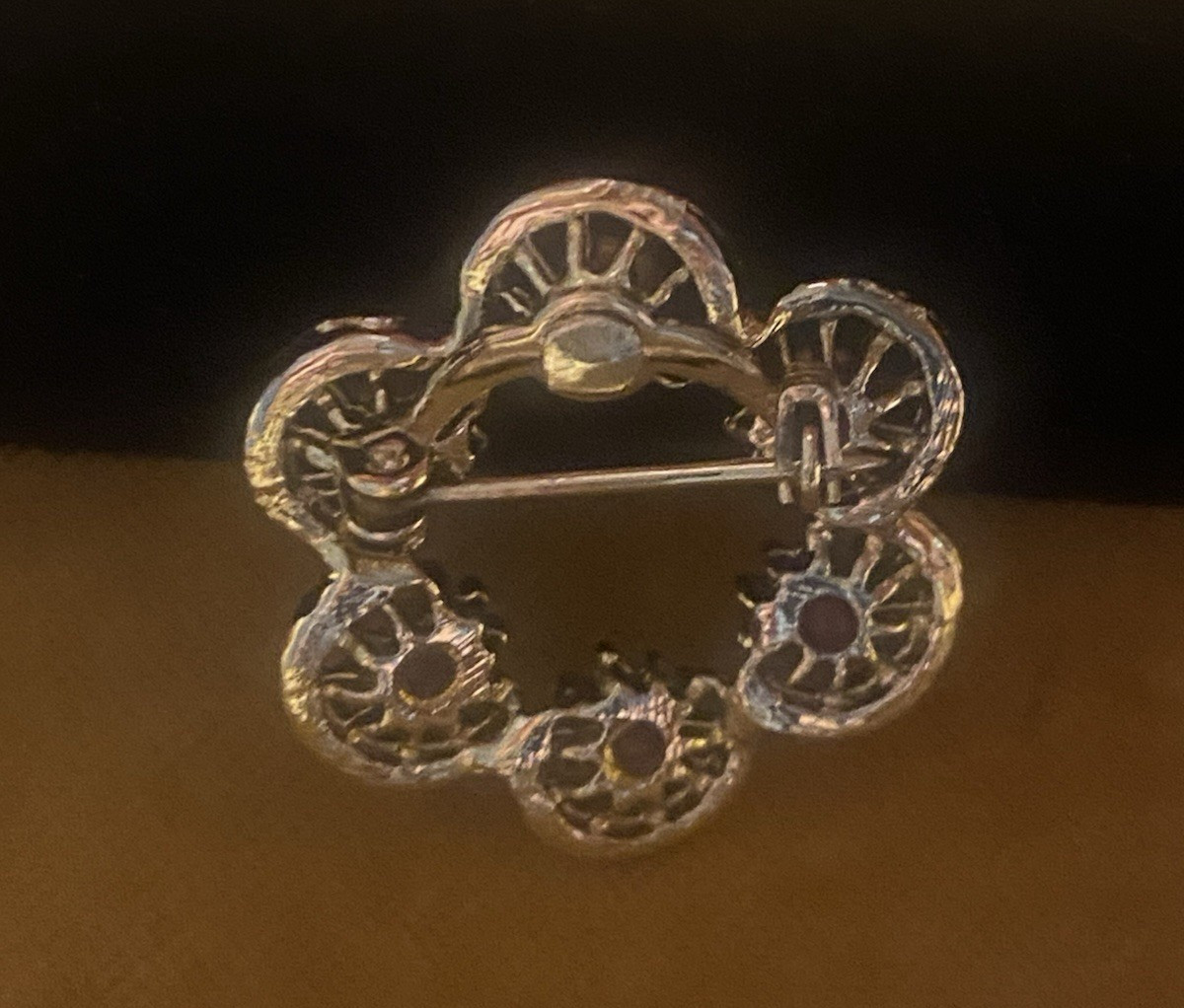 Vintage 50’s- 60’s Aqua Blue Glass Wreath Open Round Floral Rhinestone Brooch