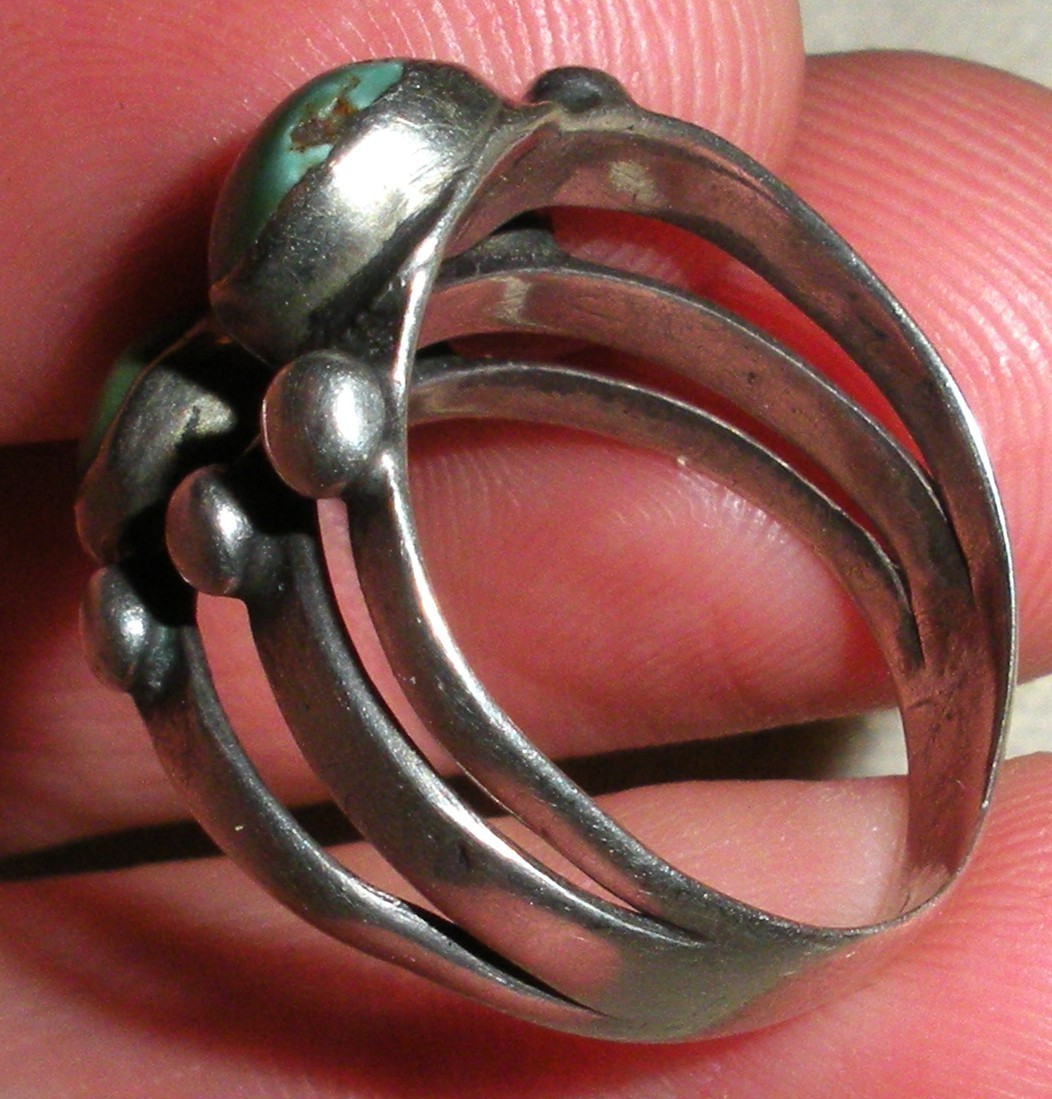 ANTIQUE EARLY NAVAJO TURQUOISE & SILVER RING SIZE 7 1/4 GREAT WEAR! vafo