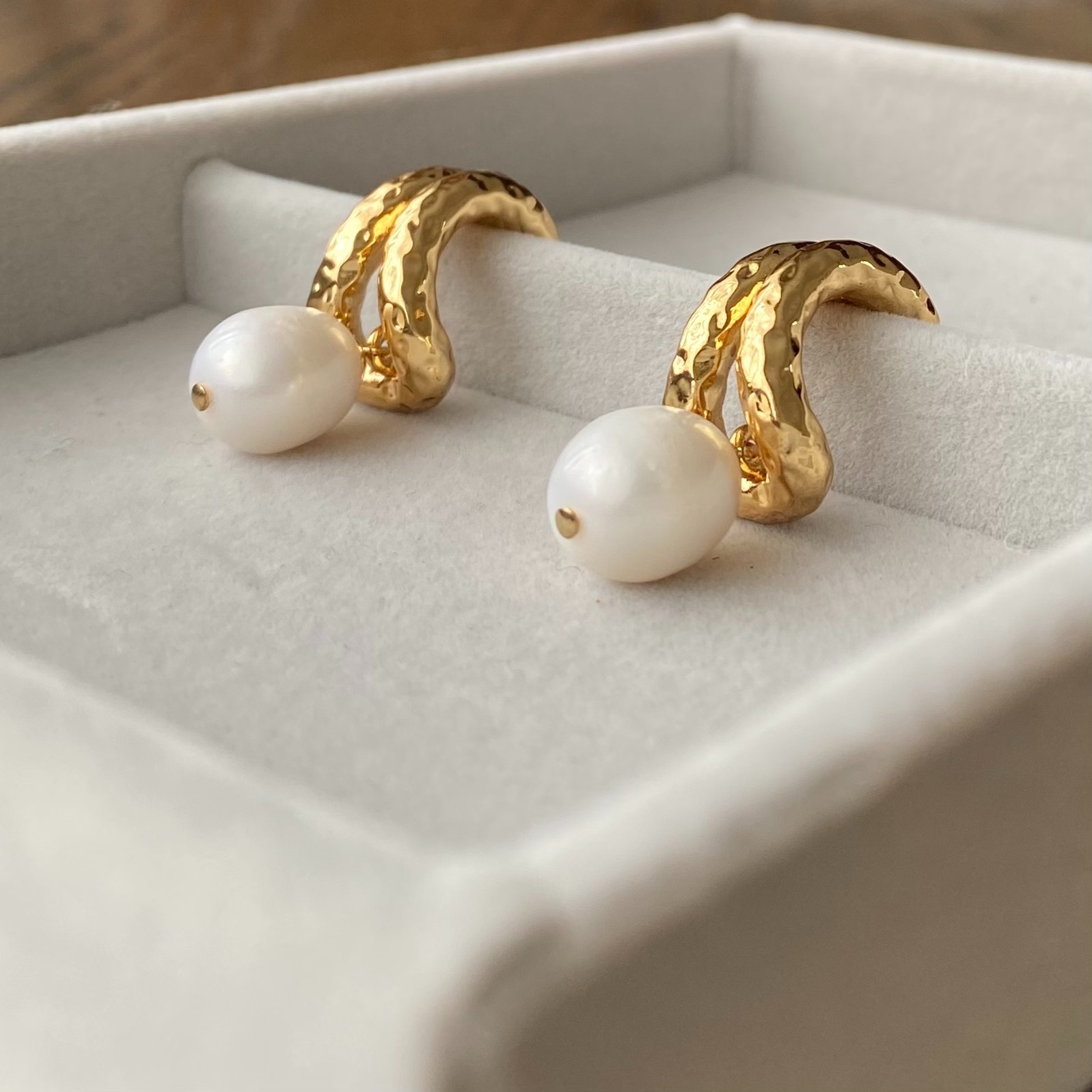 Mimco Reflective Pearl Hoop Earrings in Gold