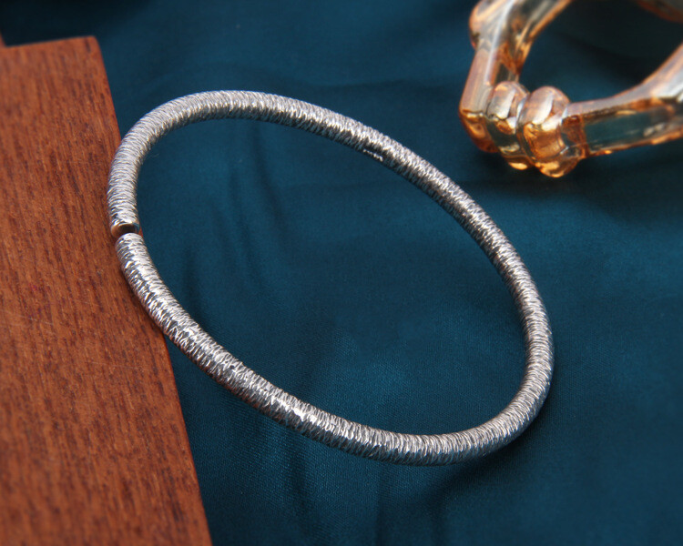 A27 Round Hammered Fluted 4mm Fine Silver Silver Bangle Bracelet 999