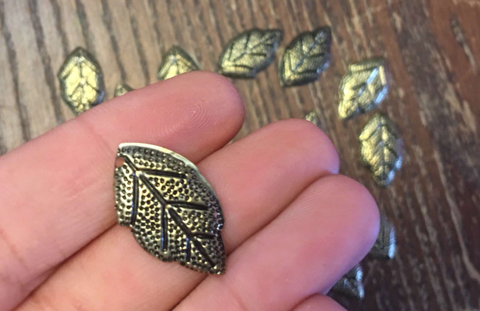 Vintage Dark Brass Realistic Vien Leaf Metal Charms Drops Findings Lot