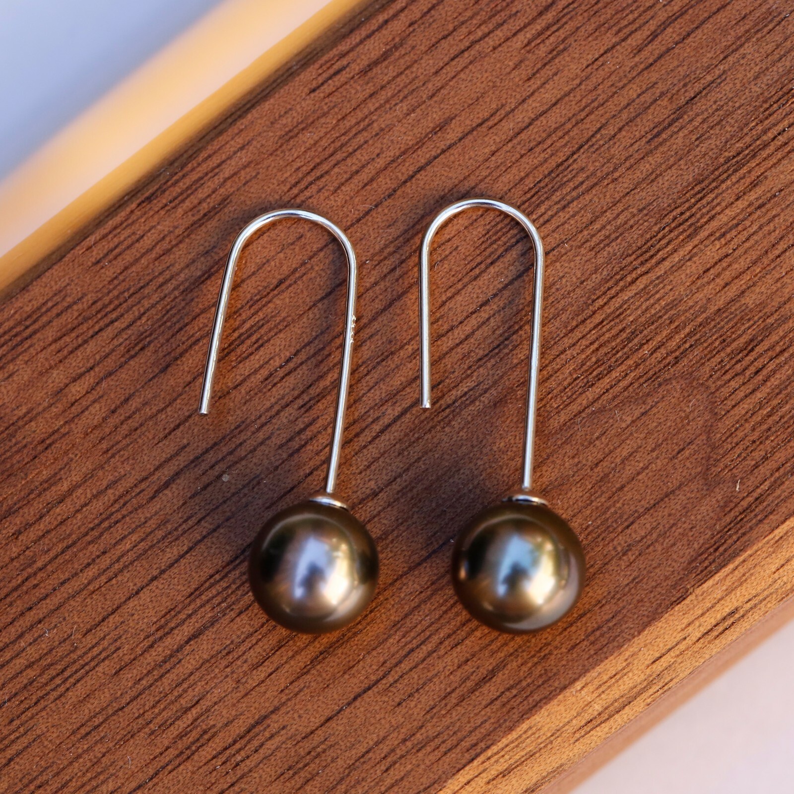 8.5~9mm Peacock Black Tahitian Pearl Sterling Silver Stylish Earring Dangle 28mm