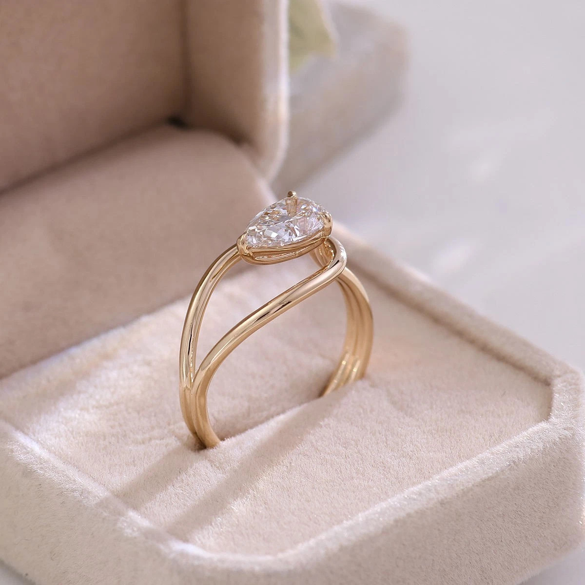 Teardrop Style 0.85CT Pear Cut White Moissanite & 10K Yellow GoldFN Women’s Ring