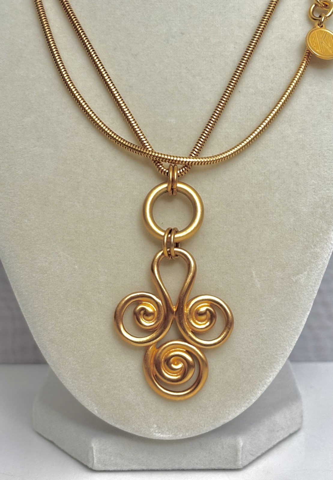 VTG Anne Klein Satin/Matte Gold Abstract Open Swirl Pendant Necklace 34” Chain