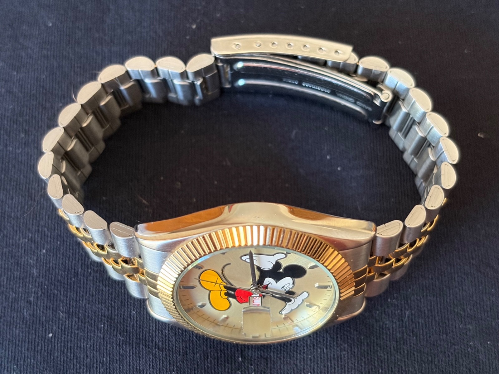 VINTAGE MICKEY MOUSE WATCH S11 MARKETING TWO TONE WORKING NEW BATTERY MC0163