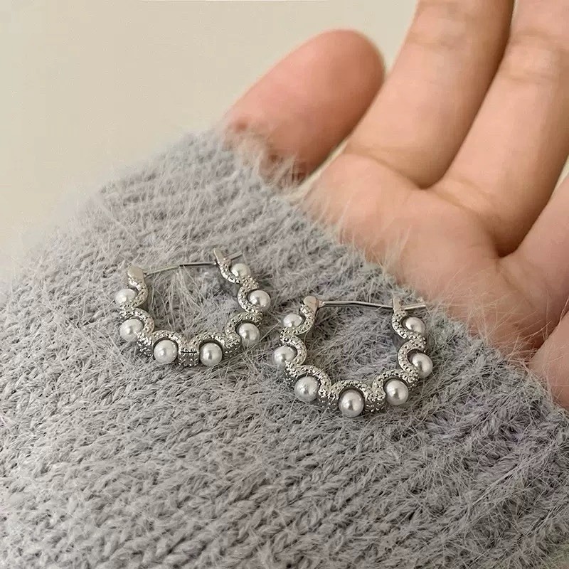Silver Pearl Hoop Earrings Round Elegant Huggie Hoop Earrings Bridal Jewelry 396