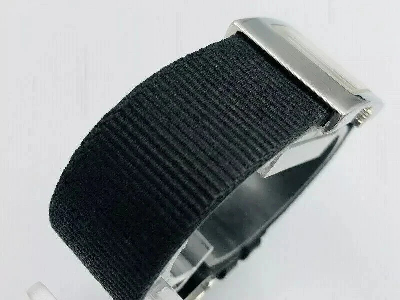 GUCCI Ladies Quartz Watch 4900L Swiss Made Stainless Steel All Original