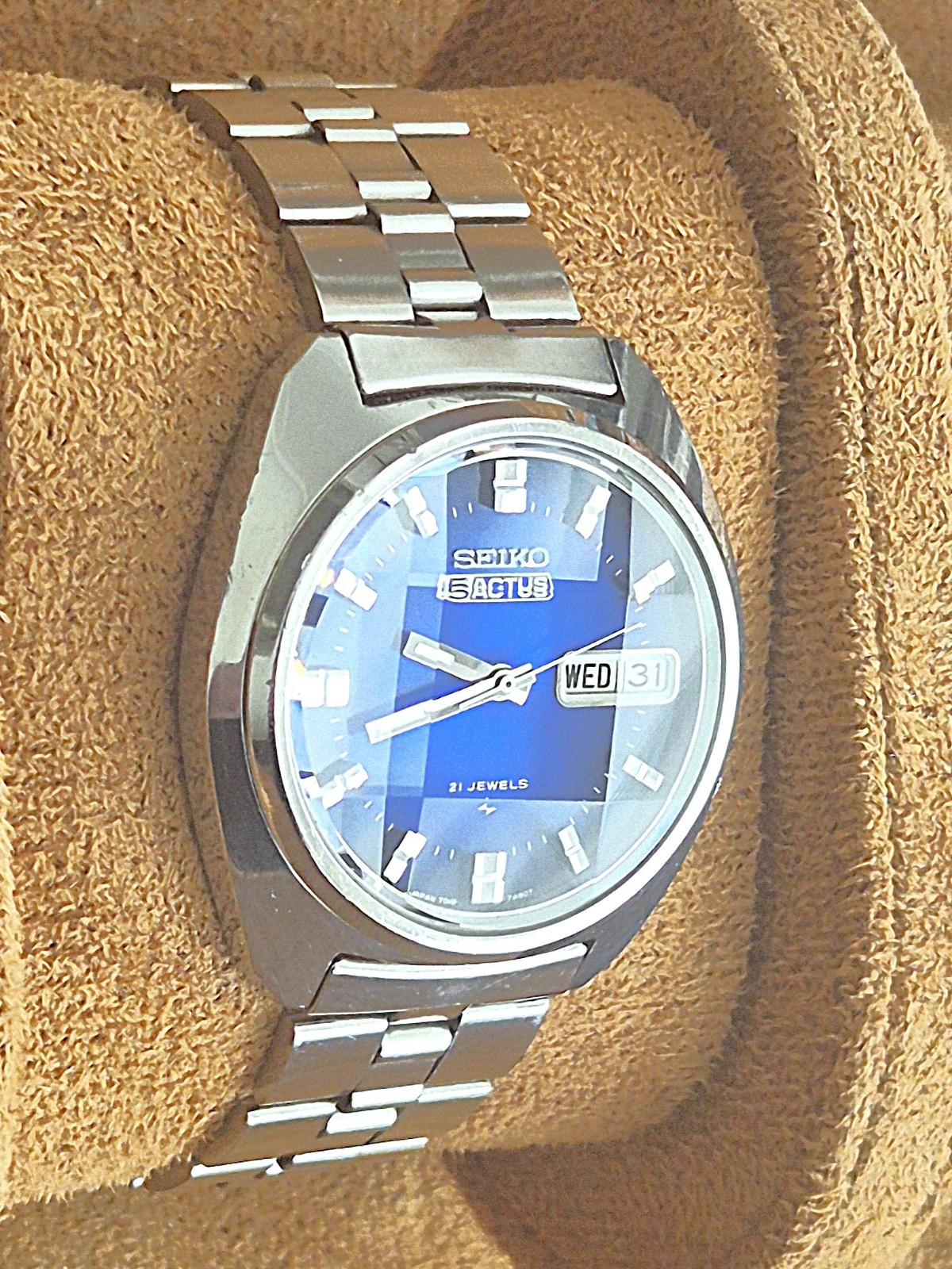 Vintage 1975 Seiko 5 Actus 7019-7350 Blue JDM – Serviced, NOS Faceted Crystal