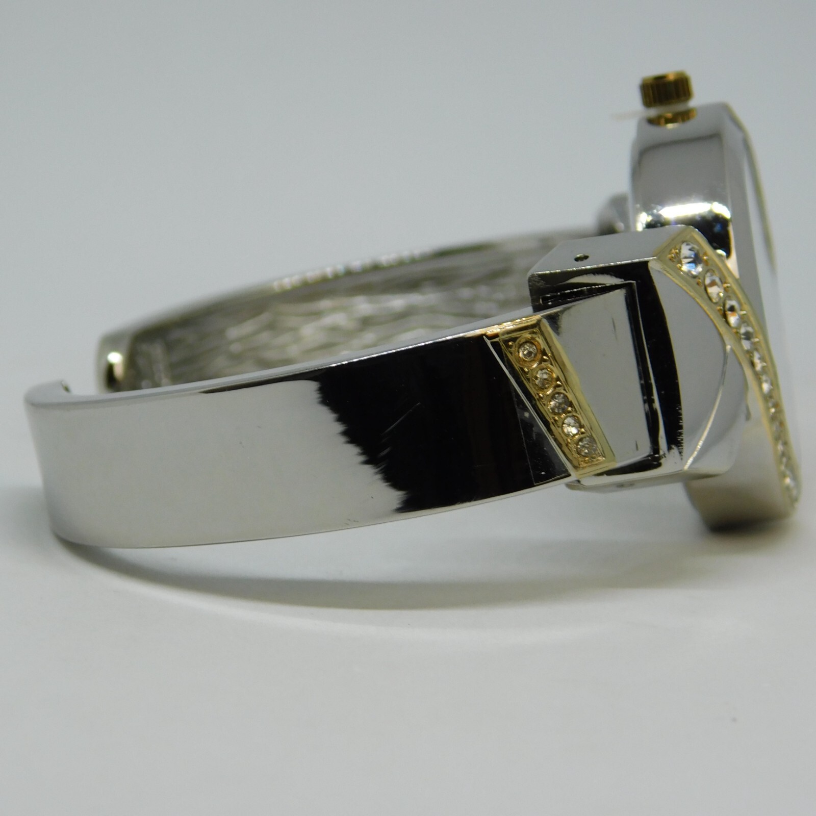 ACCUTIME WATCH CORP. WAC4375KL Quartz Analog Women’s Watch Sz.6 1/2″ New Battery