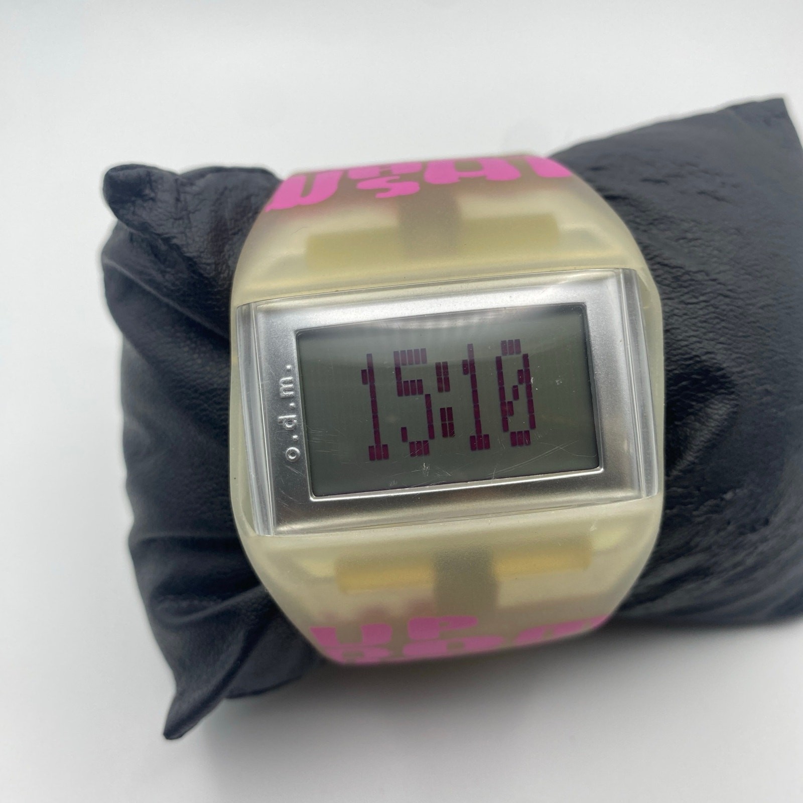O.D.M. Clubbing Watch DD99A-49 – Fearless Queen Translucent Band
