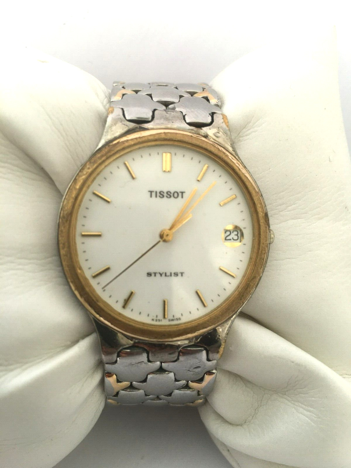 Tissot Made in Switzerland Unisex Quartz Bracelet Watch K251 17 CM Wrist Size