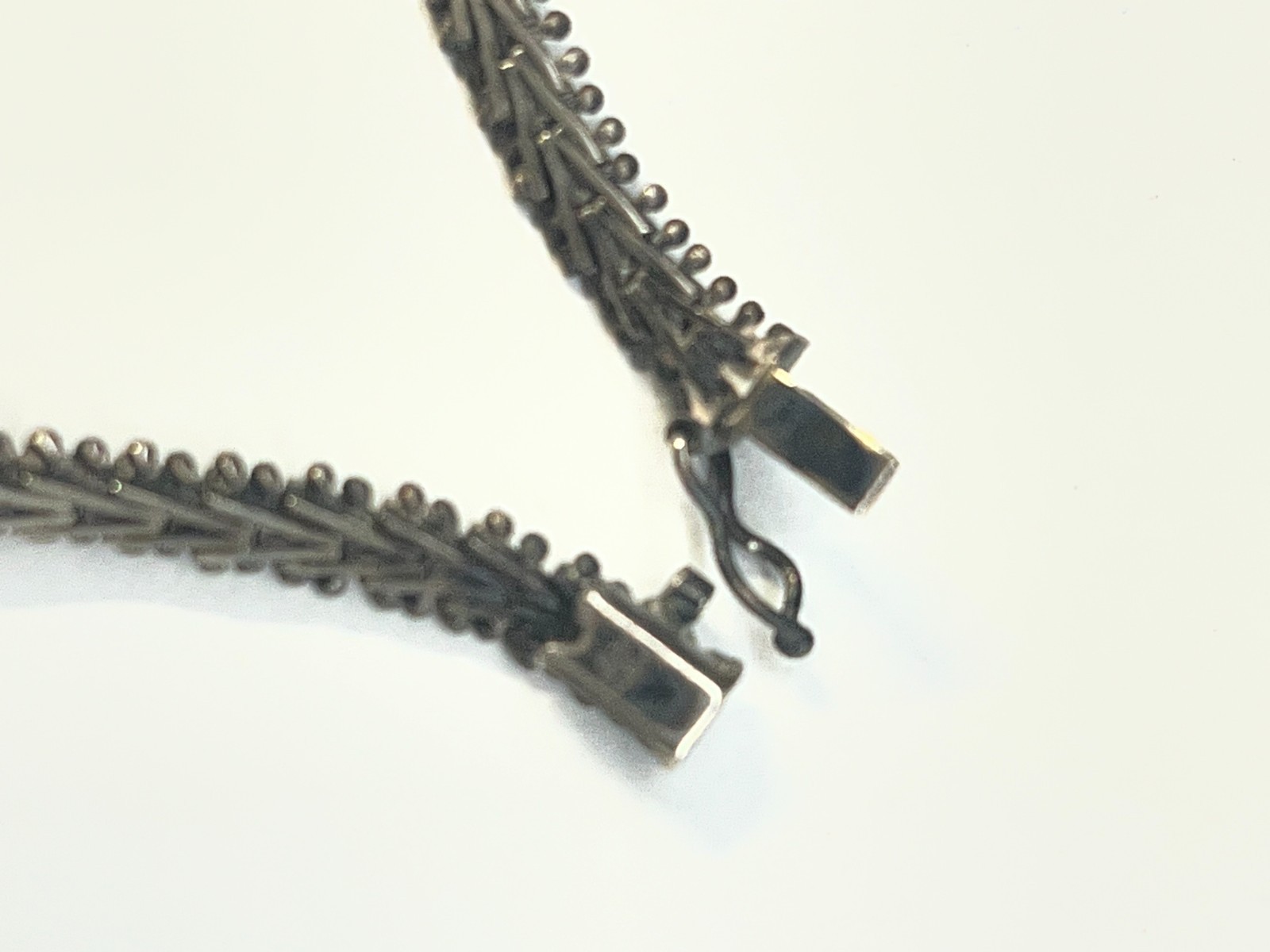 VTG Sterling Silver Victorian Book Chain Necklace 17.75″ Length 22.4 grams Italy