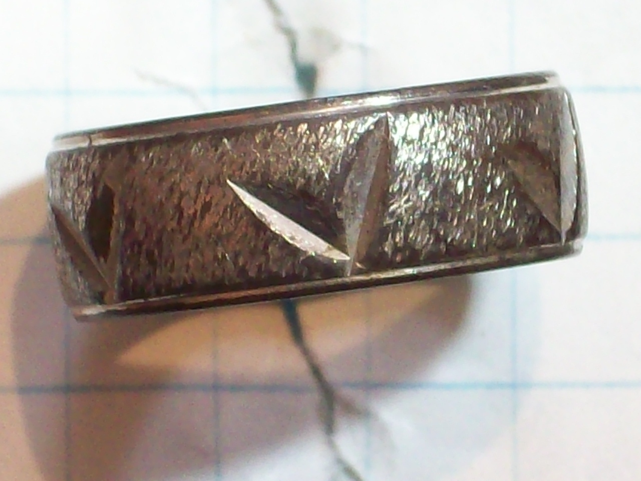 RING SILVER CHROME COLOR CHECK MARK NOTCHES CUTOUTS SLIGHTLY DIAGONAL JAPAN 10