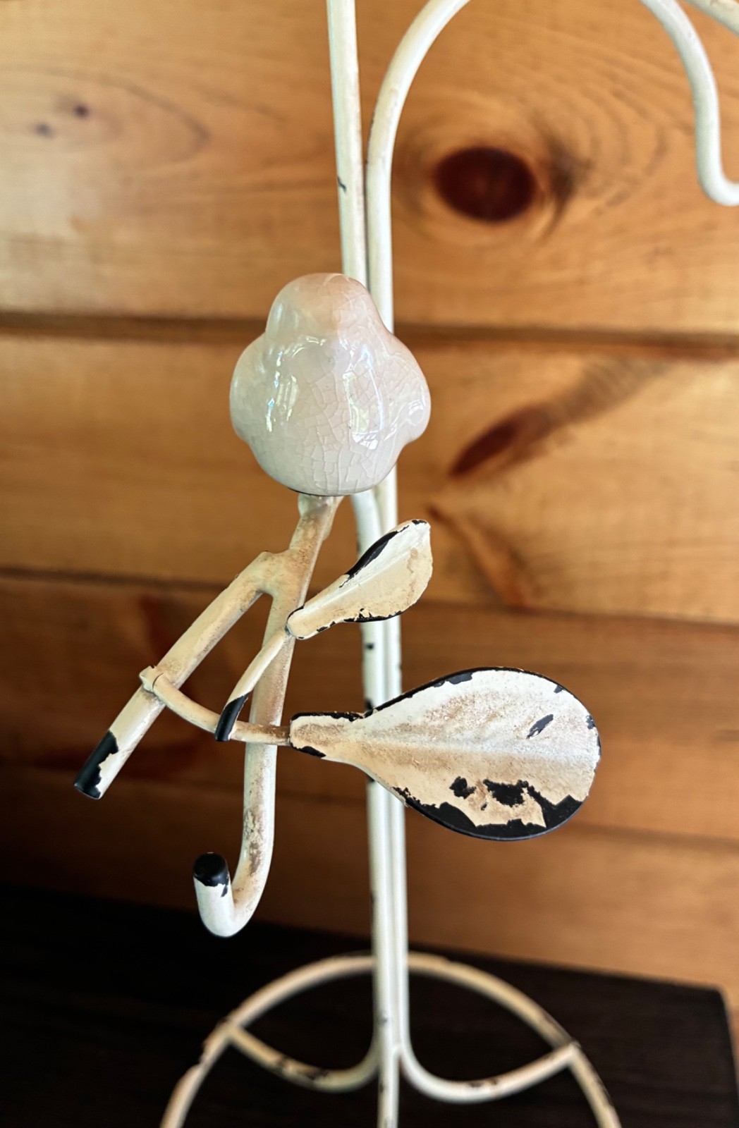 Rustic Farmhouse White Metal Jewelry Tree Stand w/ Ceramic Birds Necklace Bracel
