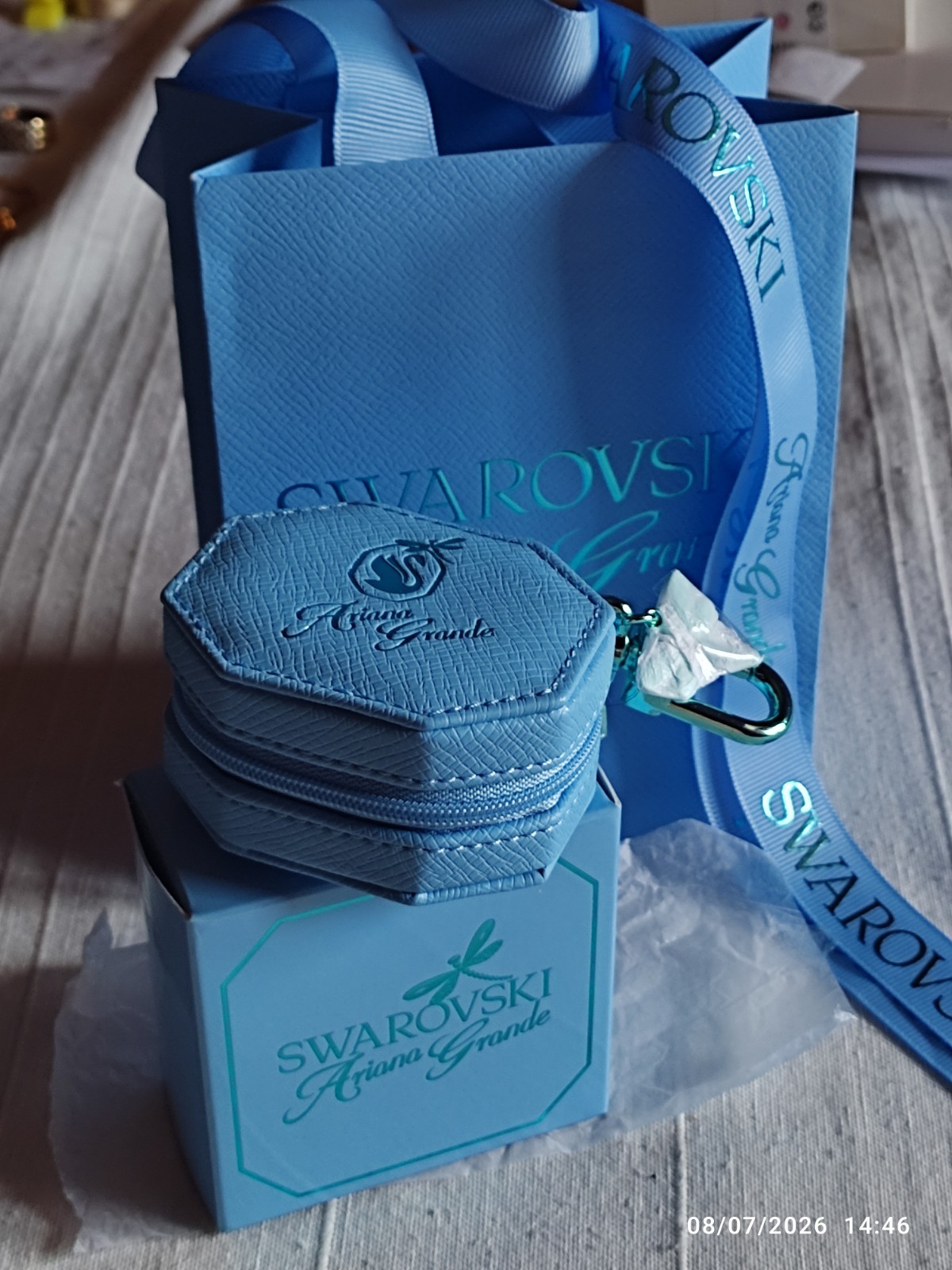 Swarovski By Ariana Grande GWP_Dragonfly Earbuds Pouch #5759596