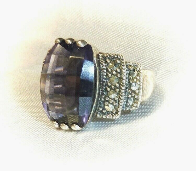 VINTAGE – STUNNING 925 STERLING SILVER, MARCASITE & PURPLE STONE RING – LADIES 6