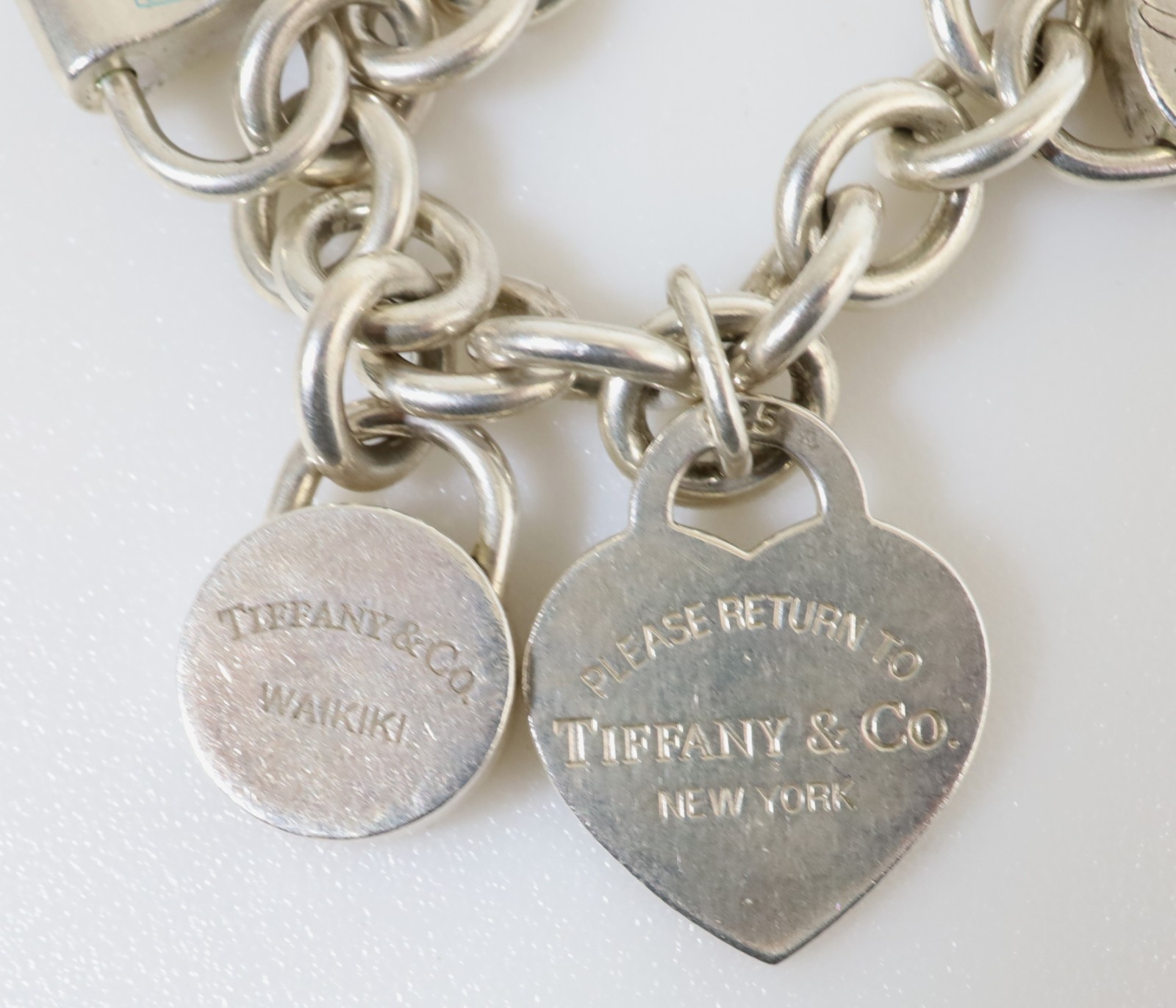 Authentic Vintage Tiffany & Co. 925 Silver Multi Charm Toggle Bracelet 16 cm.