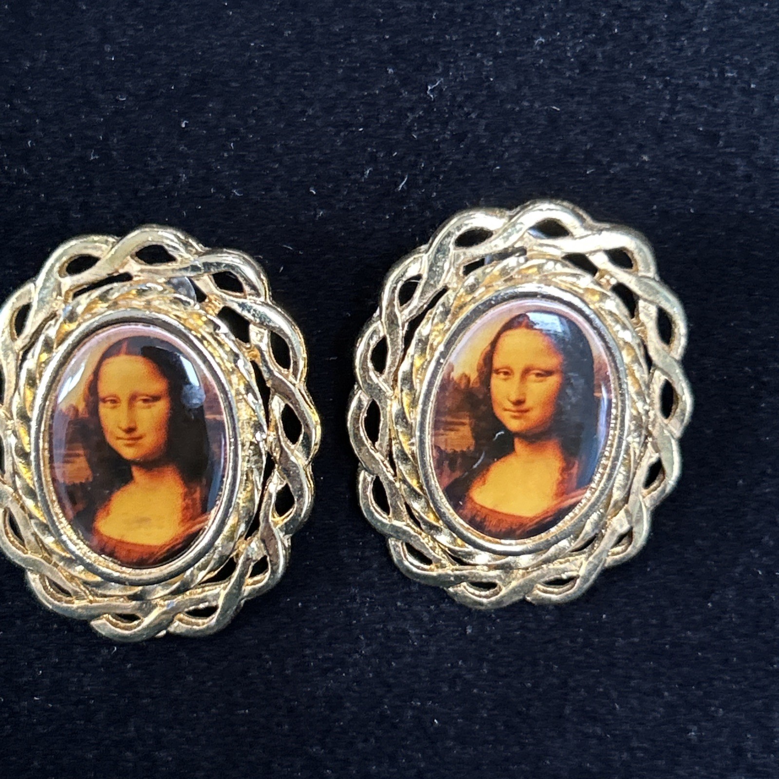 Vintage Mona Lisa Earrings Gold Tone Brass Posts Pierced 1”