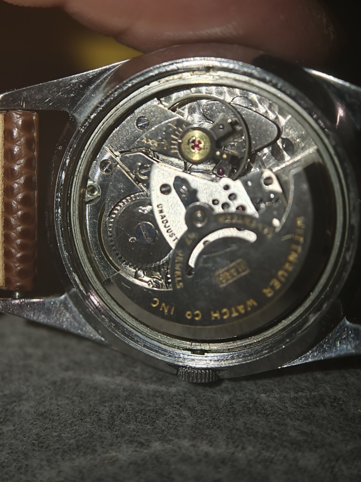 VINTAGE WITTNAUER COMPRESOR 1954 Cal. 11ARG 34mm Seis Made Tuxedo Dial